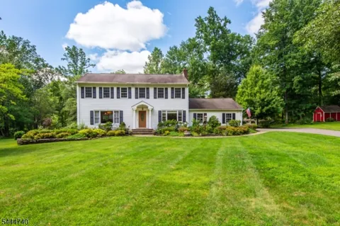 9 Francis Ln