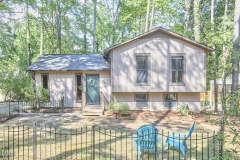 1114 Saxony Drive