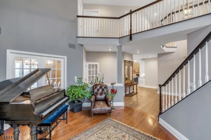 18 BAYVIEW TERRACE Green Brook, NJ 08812