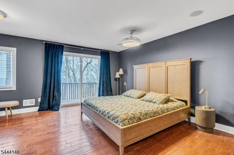 18 BAYVIEW TERRACE Green Brook, NJ 08812
