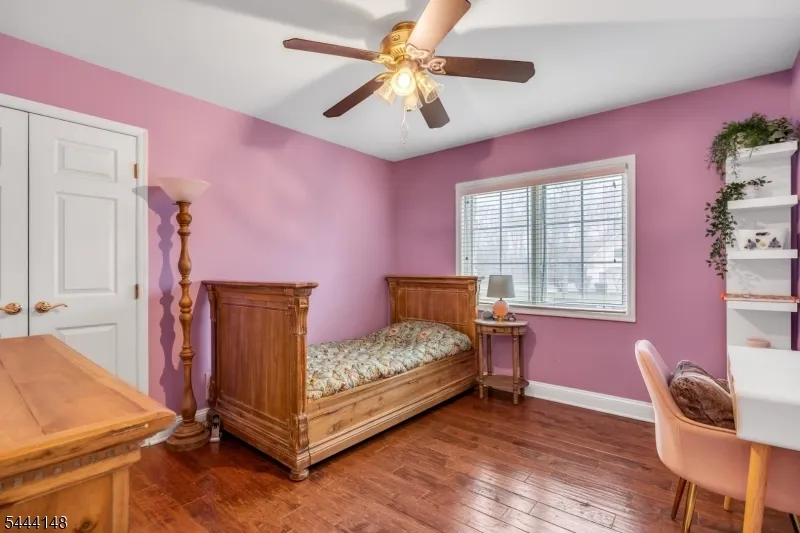 18 BAYVIEW TERRACE Green Brook, NJ 08812