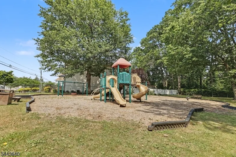 300 W Munsell Ave Cc5 Linden City, NJ 07036
