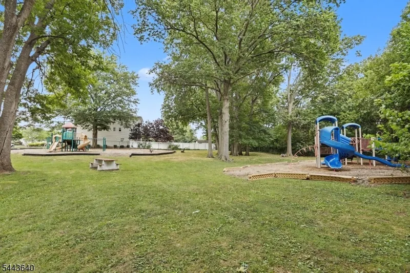 300 W Munsell Ave Cc5 Linden City, NJ 07036
