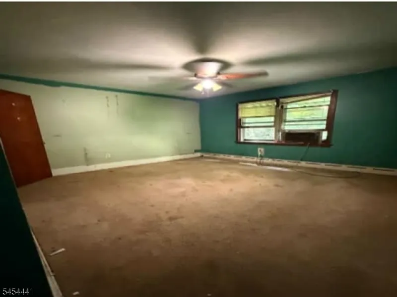 37 Hope Rd Liberty, NJ 07838