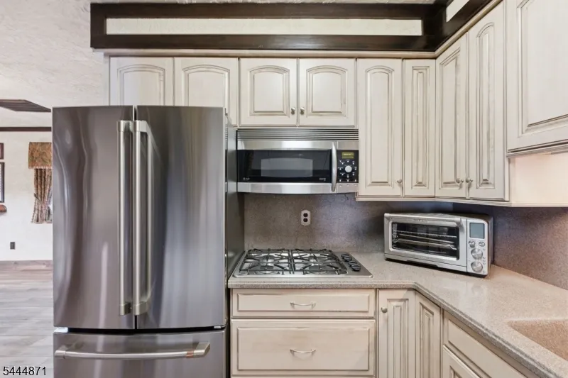 1453 Tooz Pl South Plainfield, NJ 07080