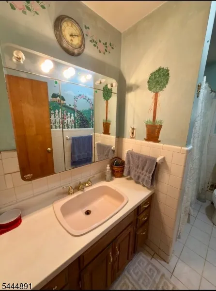 24 Beardslee Rd Millstone, NJ 08844