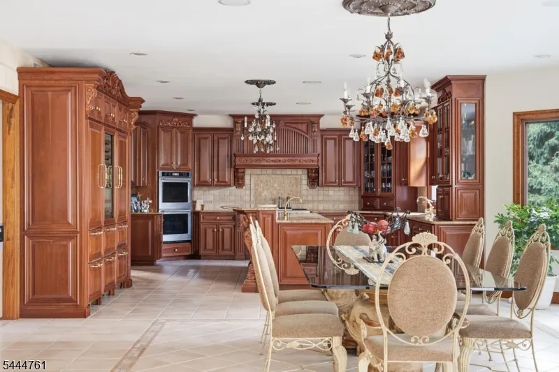 1 WIMBLEDON COURT Cedar Grove, NJ 07009