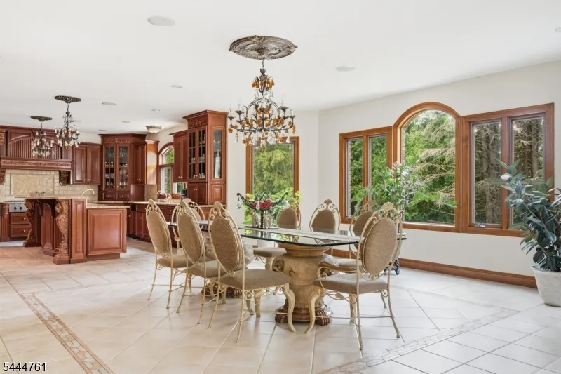 1 WIMBLEDON COURT Cedar Grove, NJ 07009