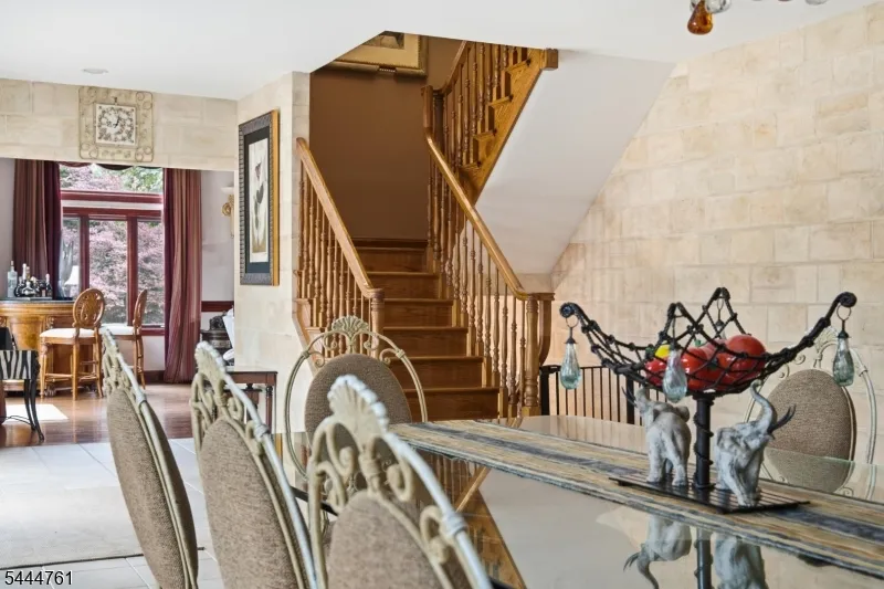 1 WIMBLEDON COURT Cedar Grove, NJ 07009