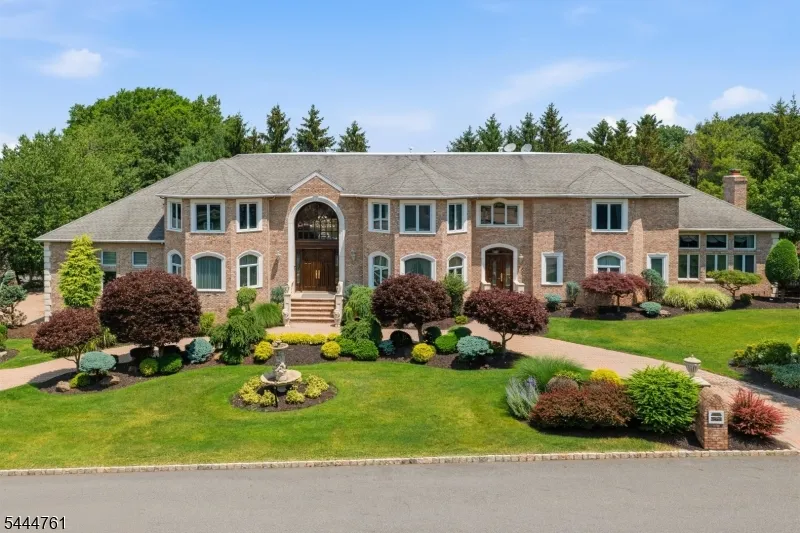 1 WIMBLEDON COURT Cedar Grove, NJ 07009