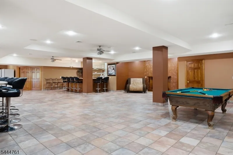 1 WIMBLEDON COURT Cedar Grove, NJ 07009
