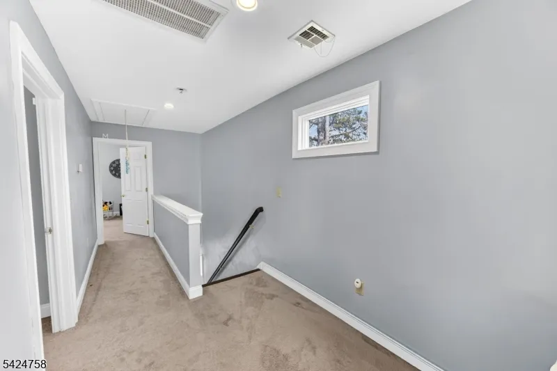 311 Hunt Ave Pohatcong, NJ 08865