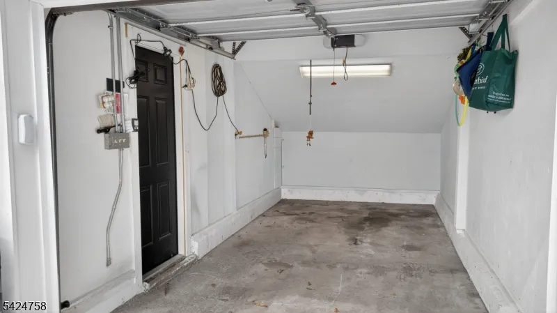 311 Hunt Ave Pohatcong, NJ 08865