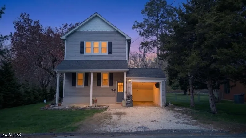 311 Hunt Ave Pohatcong, NJ 08865