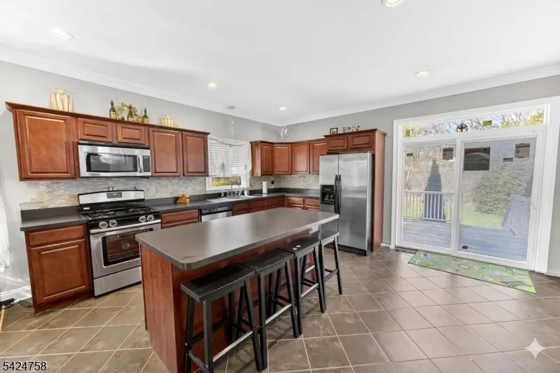 311 Hunt Ave Pohatcong, NJ 08865