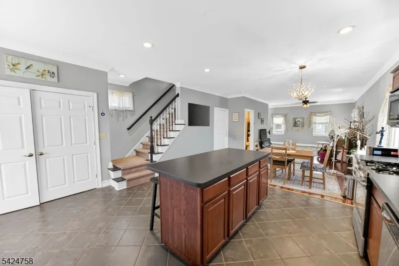311 Hunt Ave Pohatcong, NJ 08865