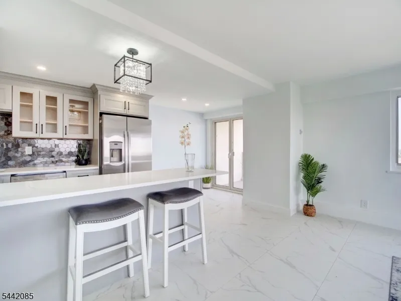 377 S Harrison St #17FF Unit 17FF East Orange City, NJ 07018