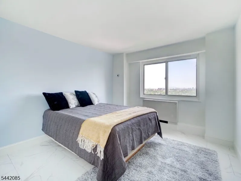 377 S Harrison St #17FF Unit 17FF East Orange City, NJ 07018