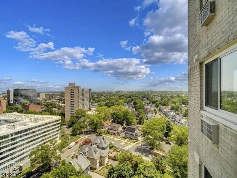 377 S Harrison St #17FF Unit 17FF East Orange City, NJ 07018