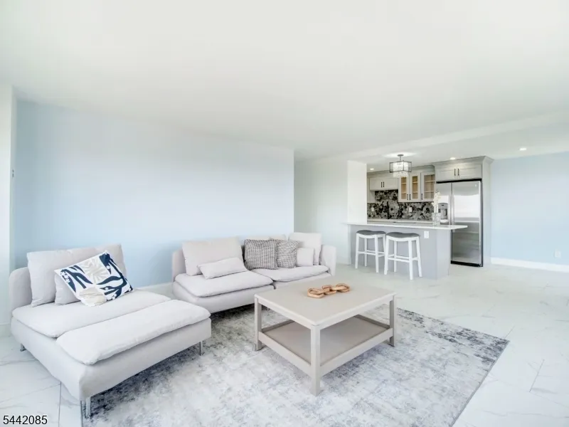 377 S Harrison St #17FF Unit 17FF East Orange City, NJ 07018