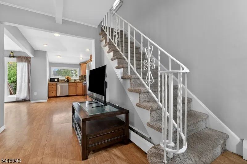 2 Lillian Ter Woodbridge, NJ 07095