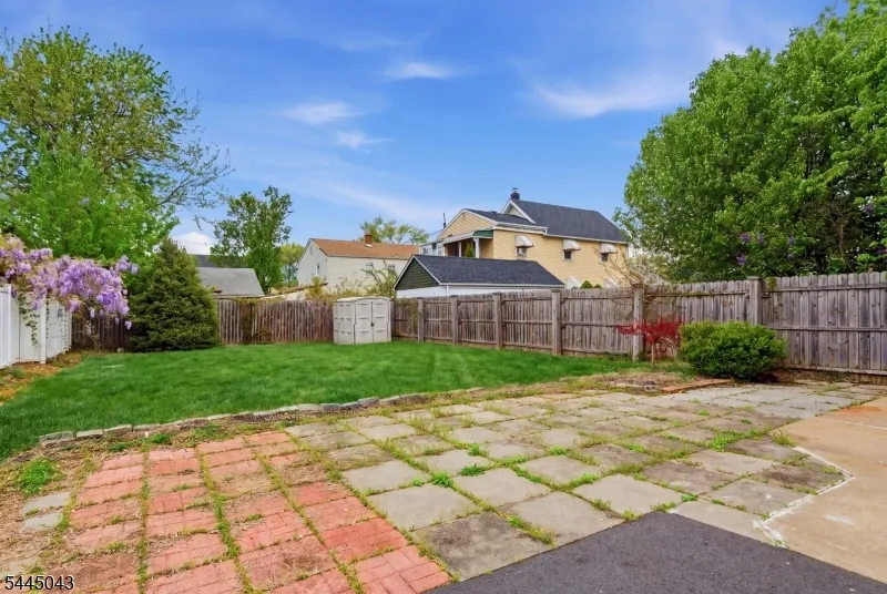 2 Lillian Ter Woodbridge, NJ 07095