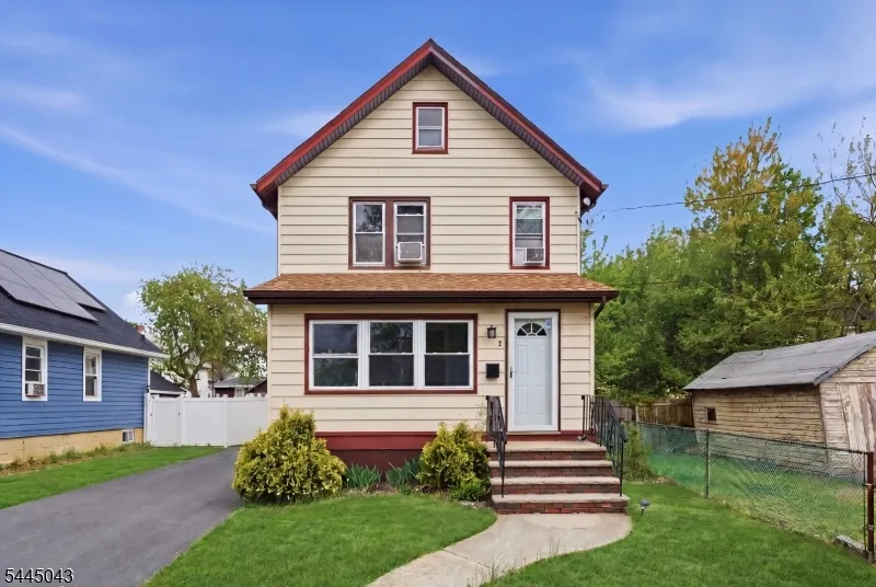 2 Lillian Ter Woodbridge, NJ 07095