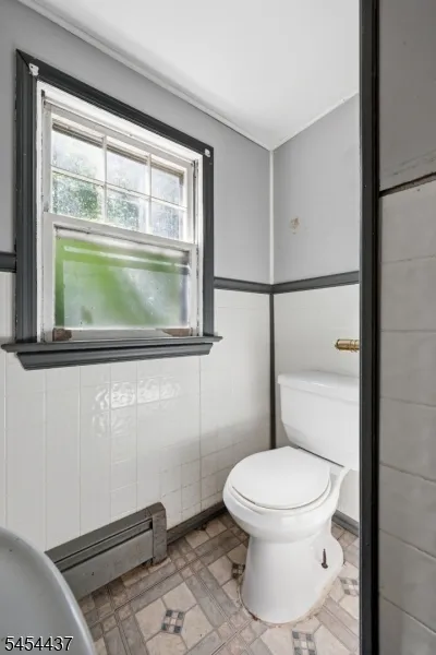15 Roosevelt Ave Washington, NJ 07865
