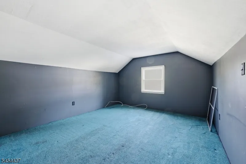 15 Roosevelt Ave Washington, NJ 07865