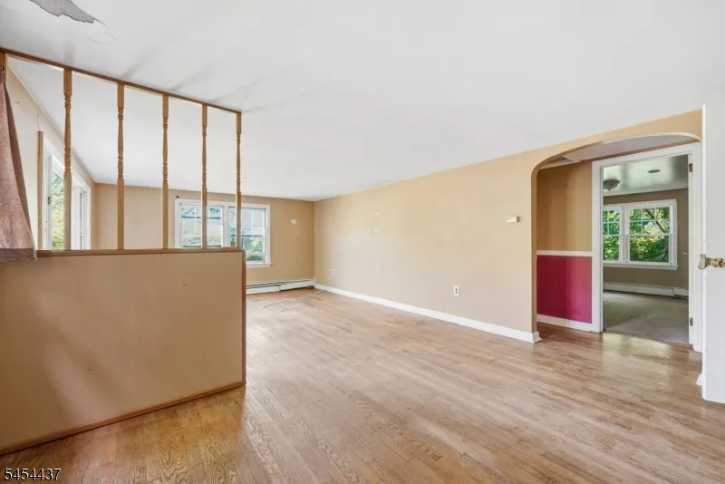 15 Roosevelt Ave Washington, NJ 07865