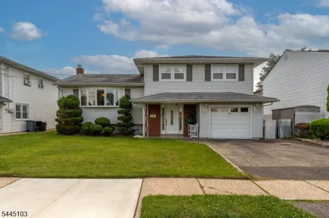 789 Mitchell Ave