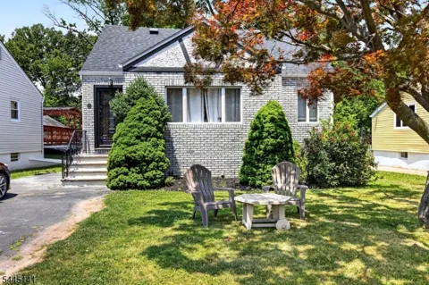 93 Gaywood Ave