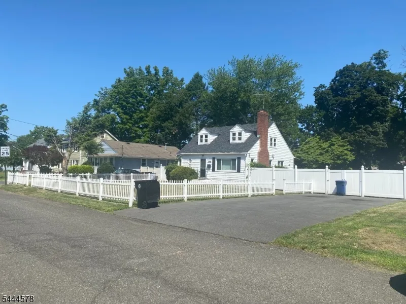1385 Belleview Ave Plainfield City, NJ 07060