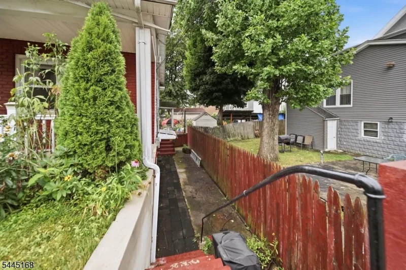 148 W End Ave Englewood City, NJ 07631