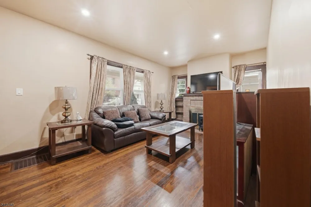 148 W End Ave Englewood City, NJ 07631