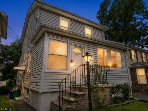 23 Princeton St