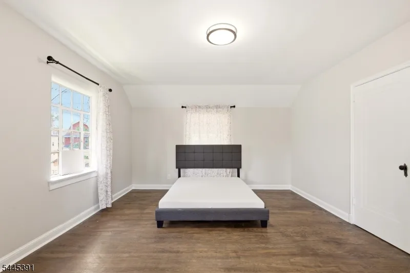 148 John St Englewood City, NJ 07631