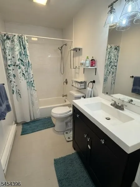 21 Woodland Trl S Vernon, NJ 07419