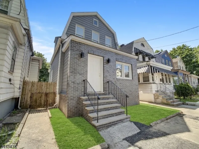 94 Washington Ave Irvington, NJ 07111