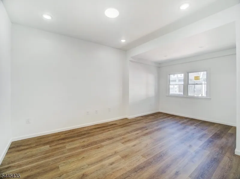 94 Washington Ave Irvington, NJ 07111