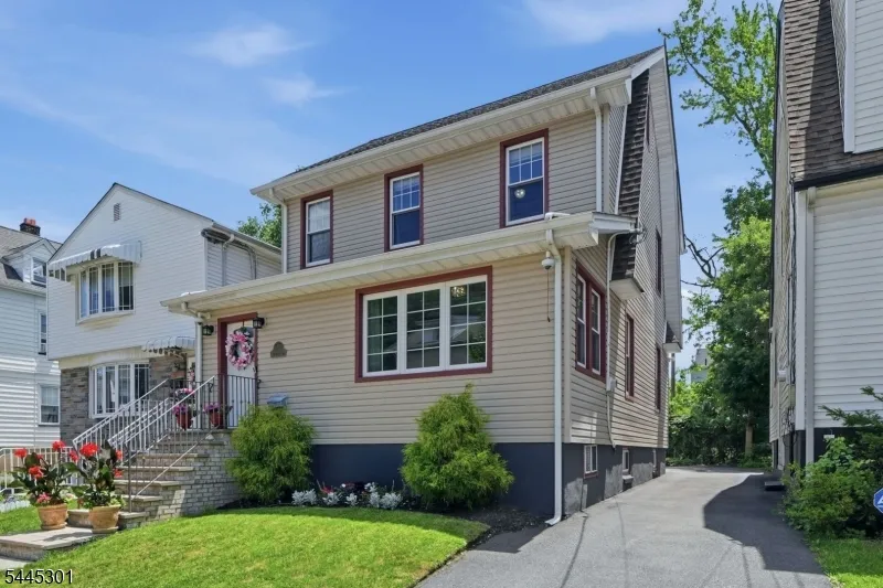 56 Essex Ave Maplewood, NJ 07040