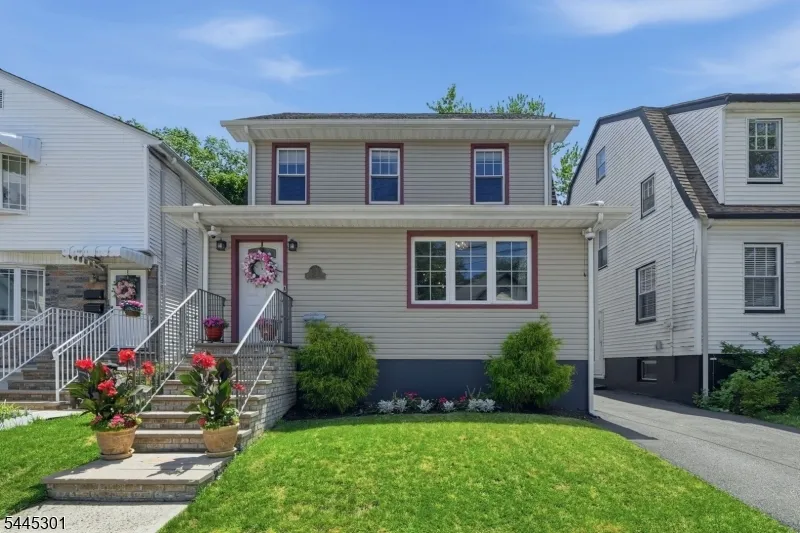 56 Essex Ave Maplewood, NJ 07040