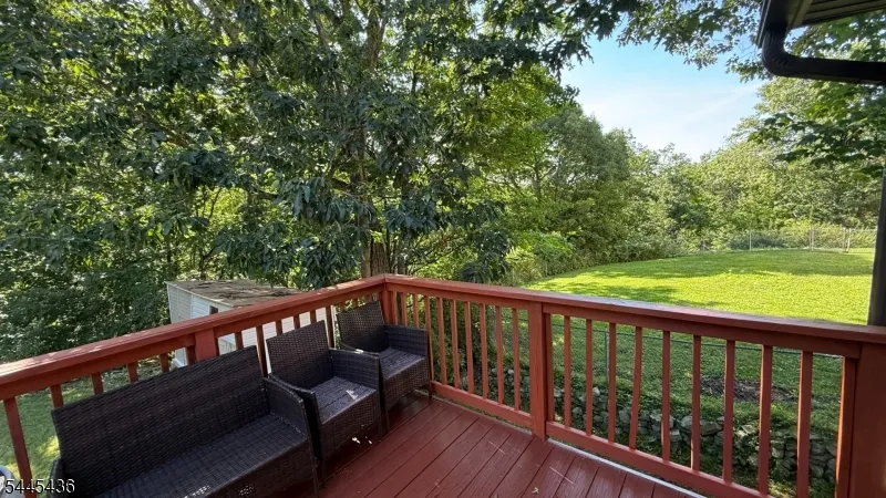 35 Lakeview Rd Ringwood, NJ 07456