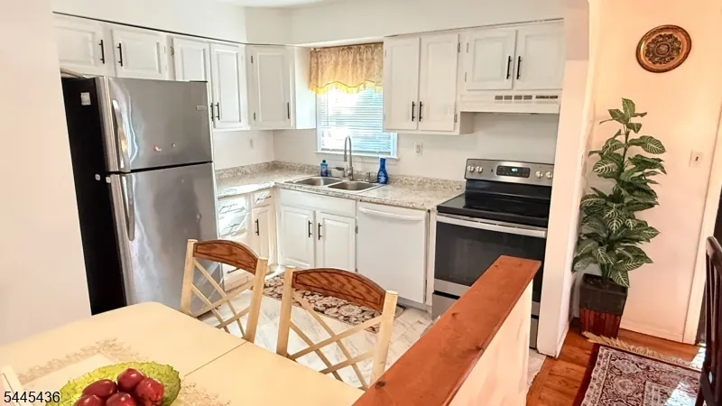 35 Lakeview Rd Ringwood, NJ 07456