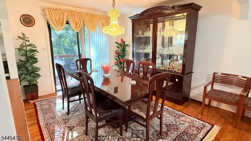 35 Lakeview Rd Ringwood, NJ 07456