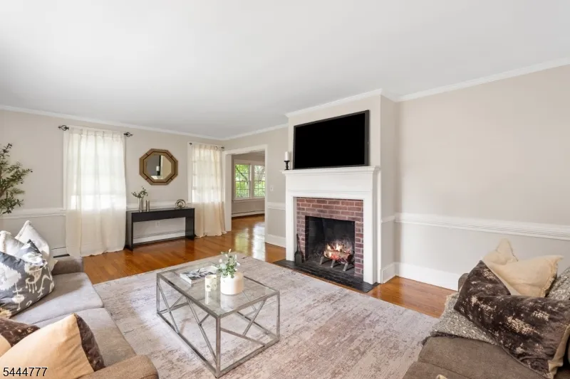 86 Washington St Rocky Hill, NJ 08553