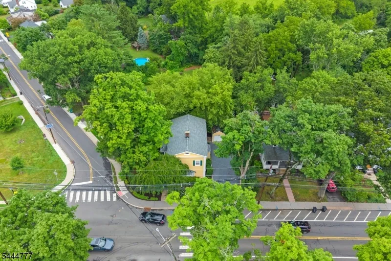 86 Washington St Rocky Hill, NJ 08553