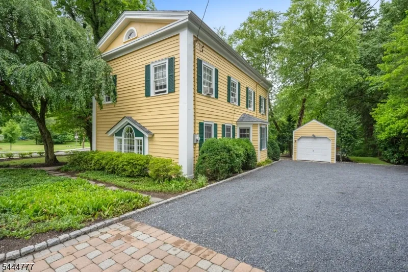 86 Washington St Rocky Hill, NJ 08553