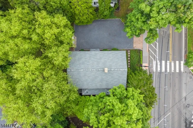 86 Washington St Rocky Hill, NJ 08553
