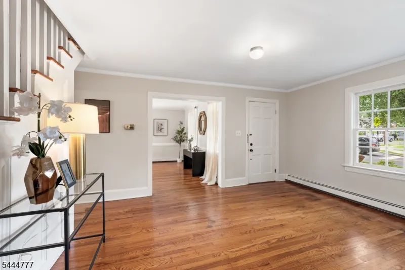 86 Washington St Rocky Hill, NJ 08553
